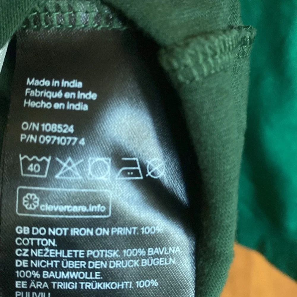 Long sleeve green Christmas shirts. Size S.